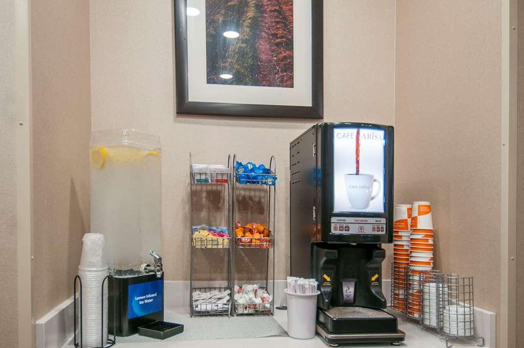 市中心凯富套房酒店-近大学 塔斯卡卢萨 餐厅 照片